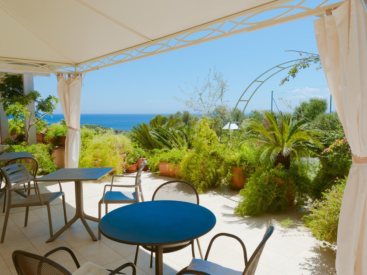 Park Hotel Asinara Stintino Esterno foto